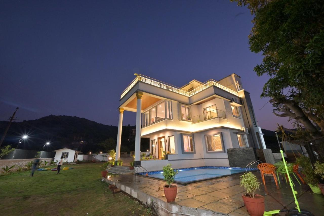 White Castle Villa By Tropicana Stays 로나발라 외부 사진